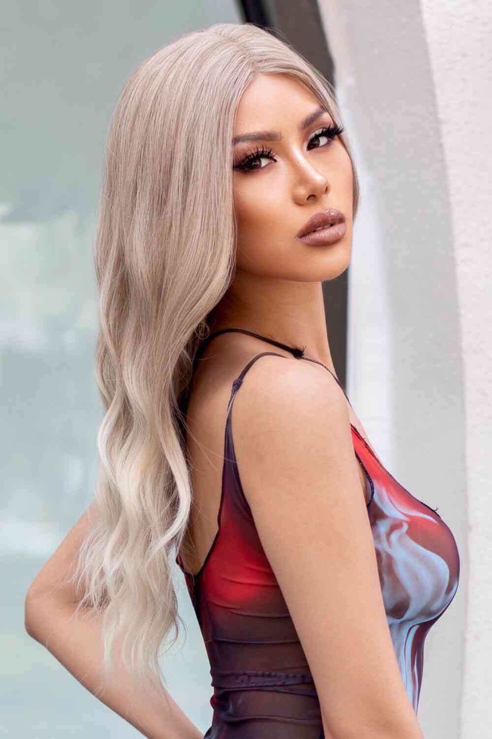 13*2" Lace Front Wigs Synthetic Long Wave 24" 150% Density in Medium Blonde Highlights